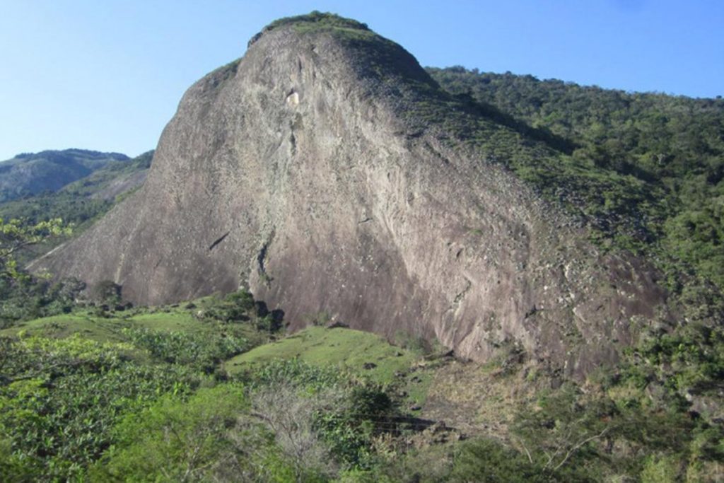 PL na Ales: Conservação Ambiental da Pedra do Elefante Garante o Futuro do Turismo Sustentável em Guarapari